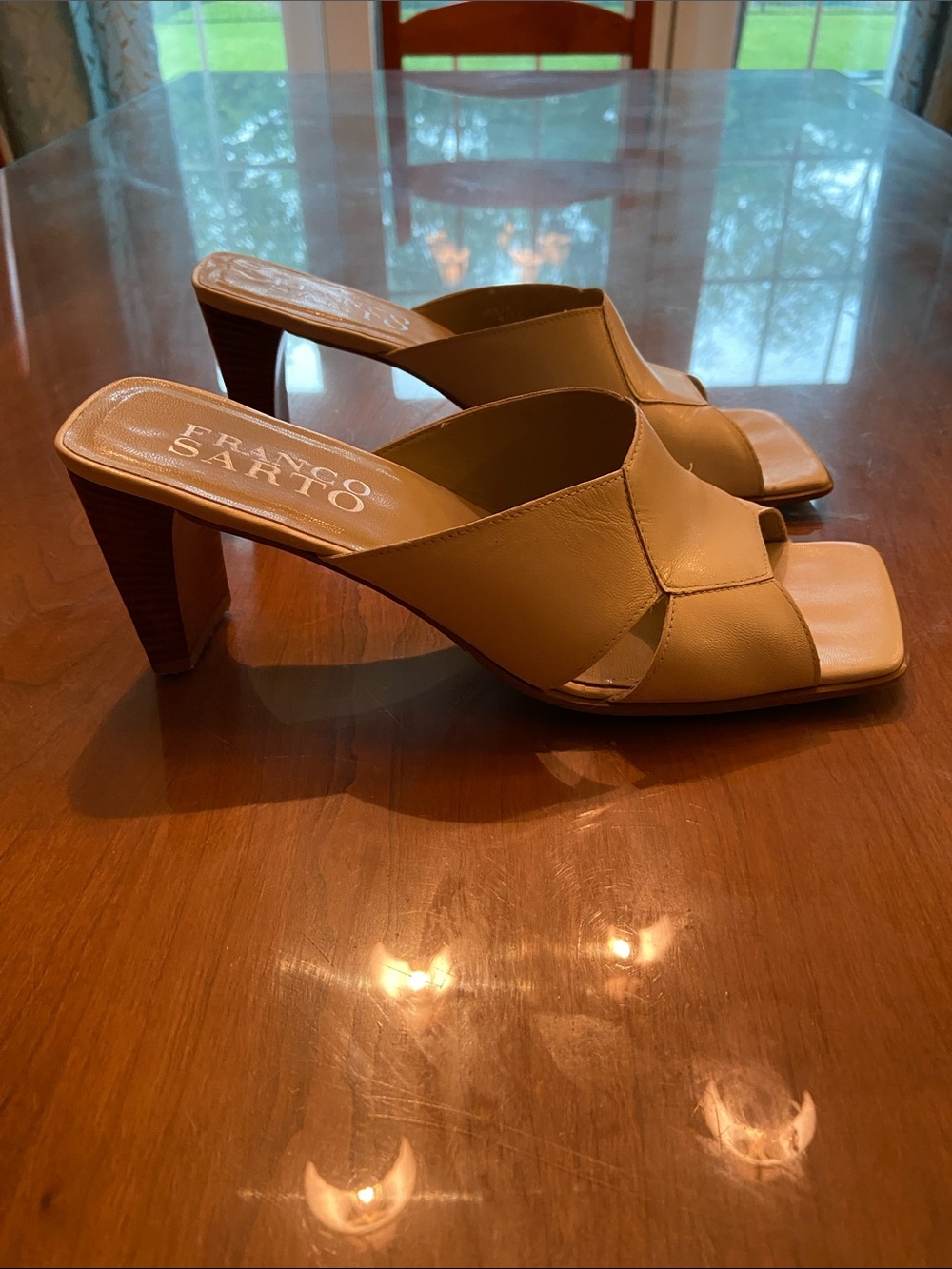 Franco Sarto Cream Leather Slip-On Block Heel Mules. Size 9 - Picture 2 of 4